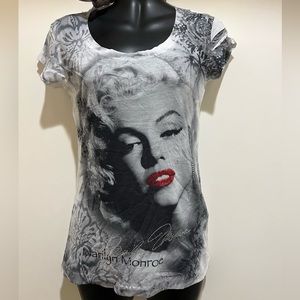 Marilyn Monroe Women's T-Shirt By BUZZ License, Vintage T-Shirt - New